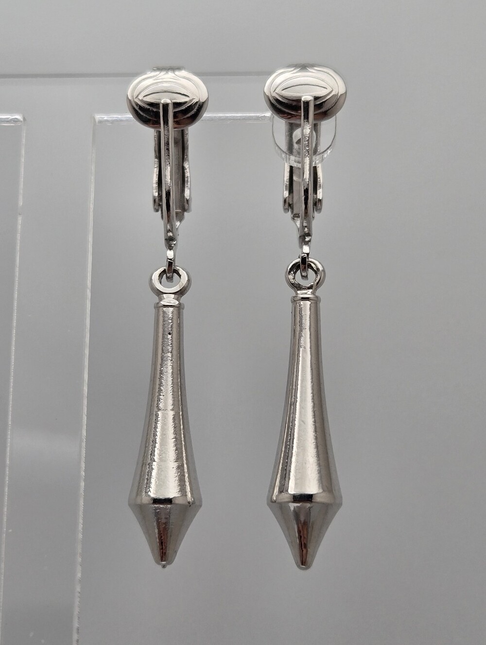Vintage Sarah Coventry Canada Silver Tone Clip On Drop Earrings 1960s Signed - Picture 1 of 13